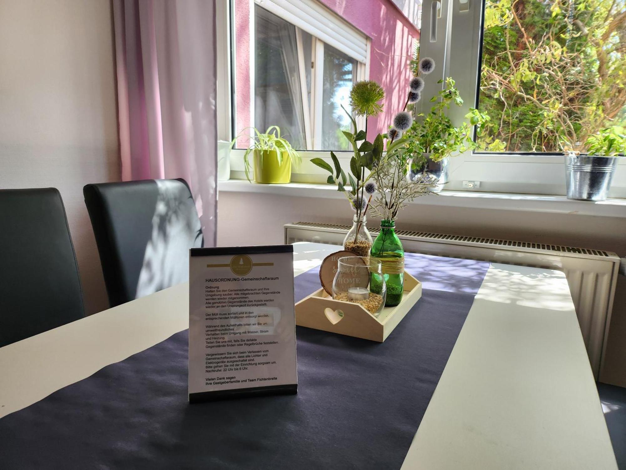 Hotel Zur Fichtenbreite -Garni- คอสวิช ภายนอก รูปภาพ
